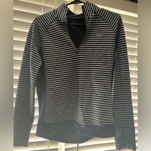 Vineyard vine pullover!